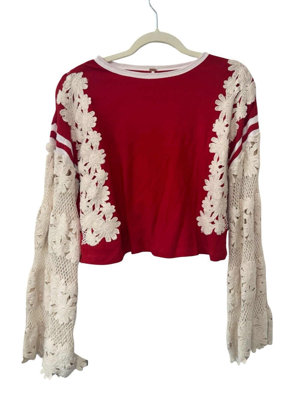 🌹🐚 Free People Off to the Races in Love Spell Red Cropped Crochet Sleeves 🐚🌹